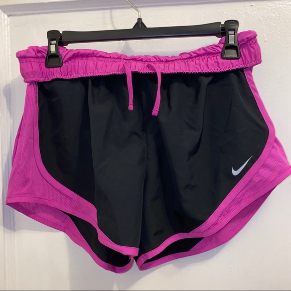 Women’s Dri-Fit Running Shorts- Size Medium - Picture 4 of 6